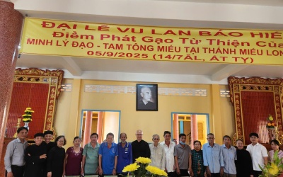 PHÁT QUÀ TỪ THIỆN DỊP LỄ TRUNG NGƯƠN 2025