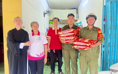 PHÁT GẠO TỪ THIỆN DỊP TẾT BÍNH NGỌ 2026